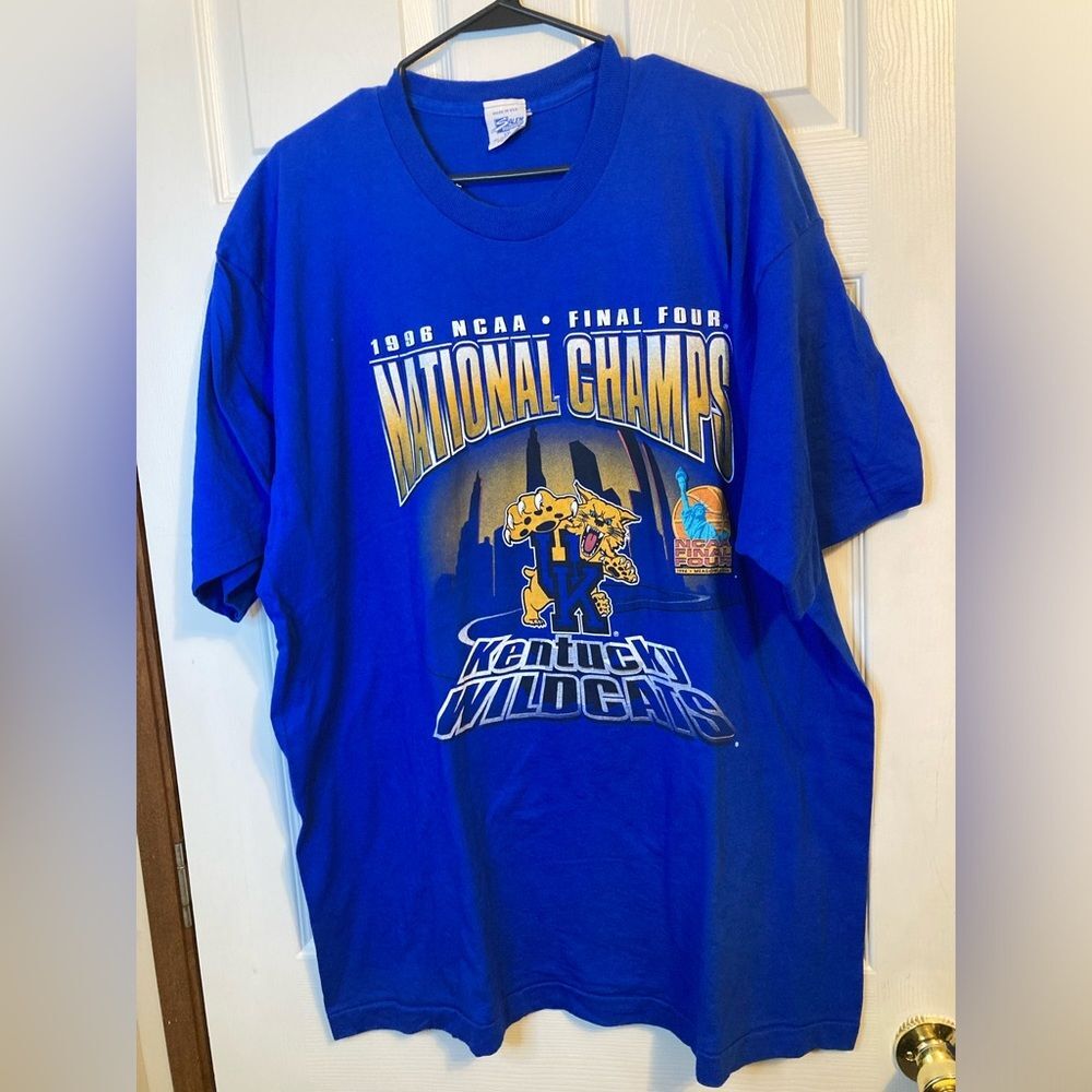 Vintage 1996 Kentucky Wildcats Blue T-Shirt NCAA National Champs Unisex Size XXL